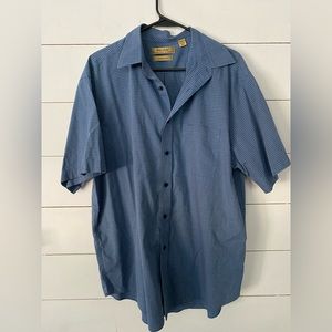 Men’s Gold Label Roundtree&Yorke button down shirt size Large